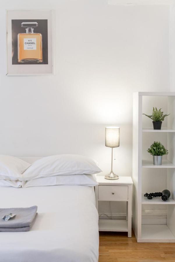 Soho & Covent Garden Apartment, Sleeps 3 Лондон Екстериор снимка