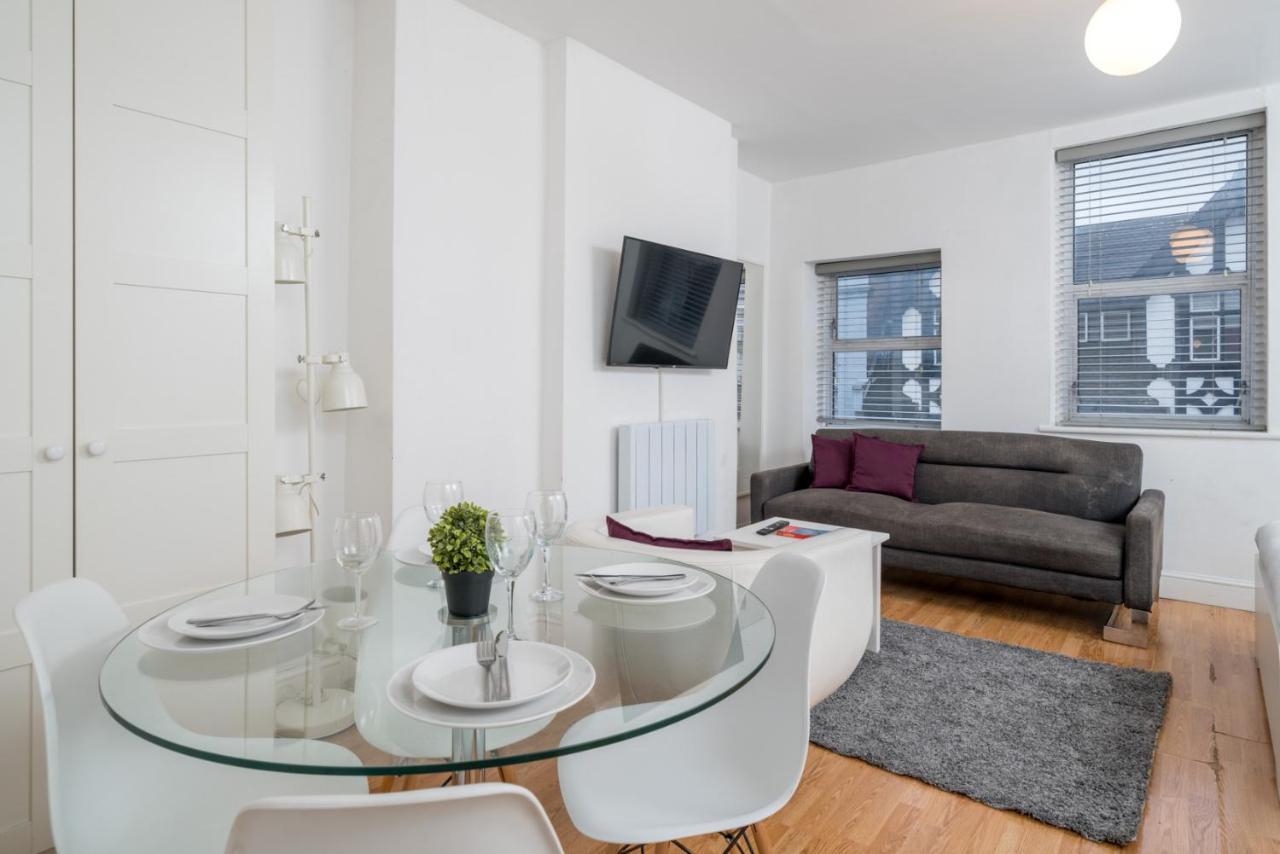 Soho & Covent Garden Apartment, Sleeps 3 Лондон Екстериор снимка