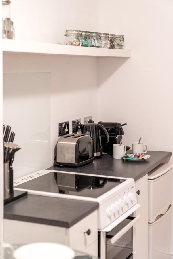 Soho & Covent Garden Apartment, Sleeps 3 Лондон Екстериор снимка