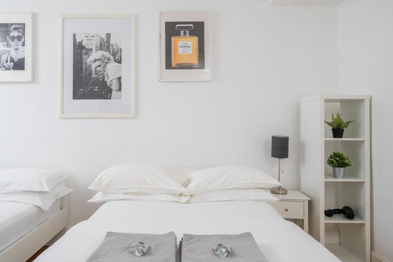 Soho & Covent Garden Apartment, Sleeps 3 Лондон Екстериор снимка